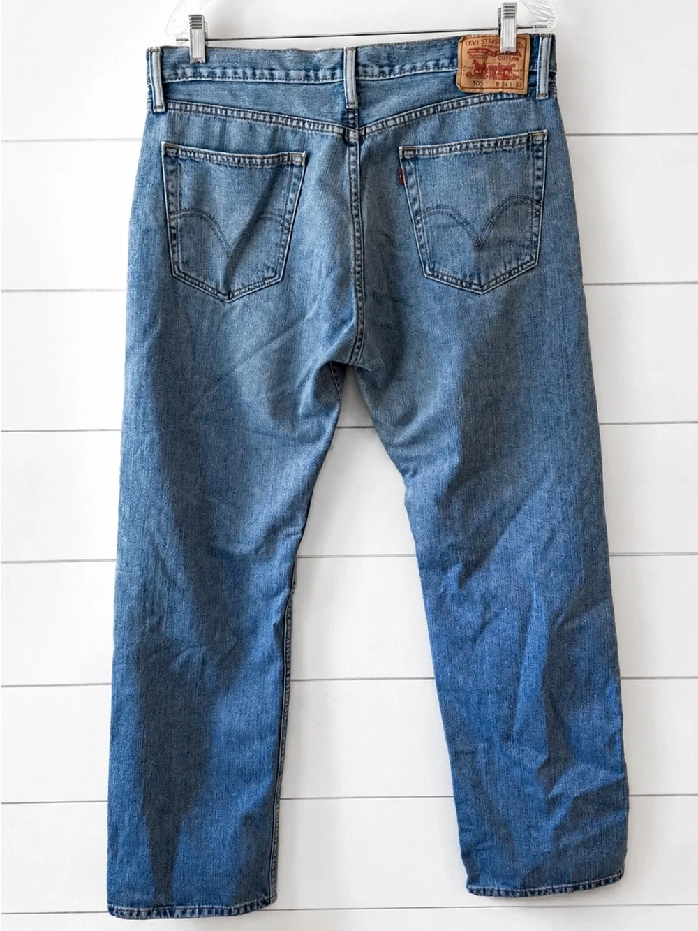 Levi's men's Jeans 505  Classic Straight Fit Light Blue Men's Jeans 36x32